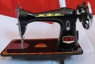 老家不用的縫紉機也能賣“高價”?一臺一萬塊,背后有何秘密?